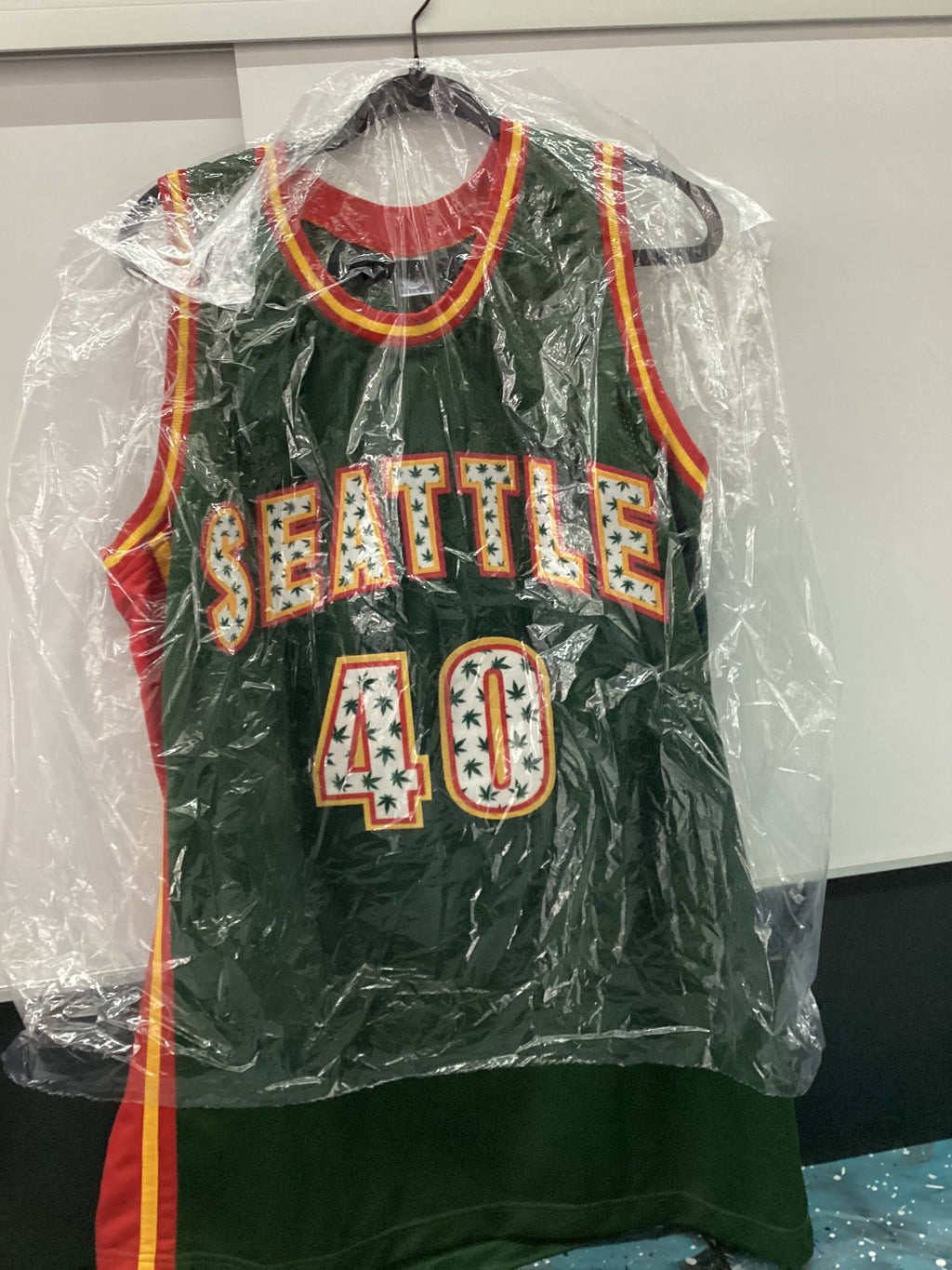 Signed Jersey - Seattle - Kemp - #40