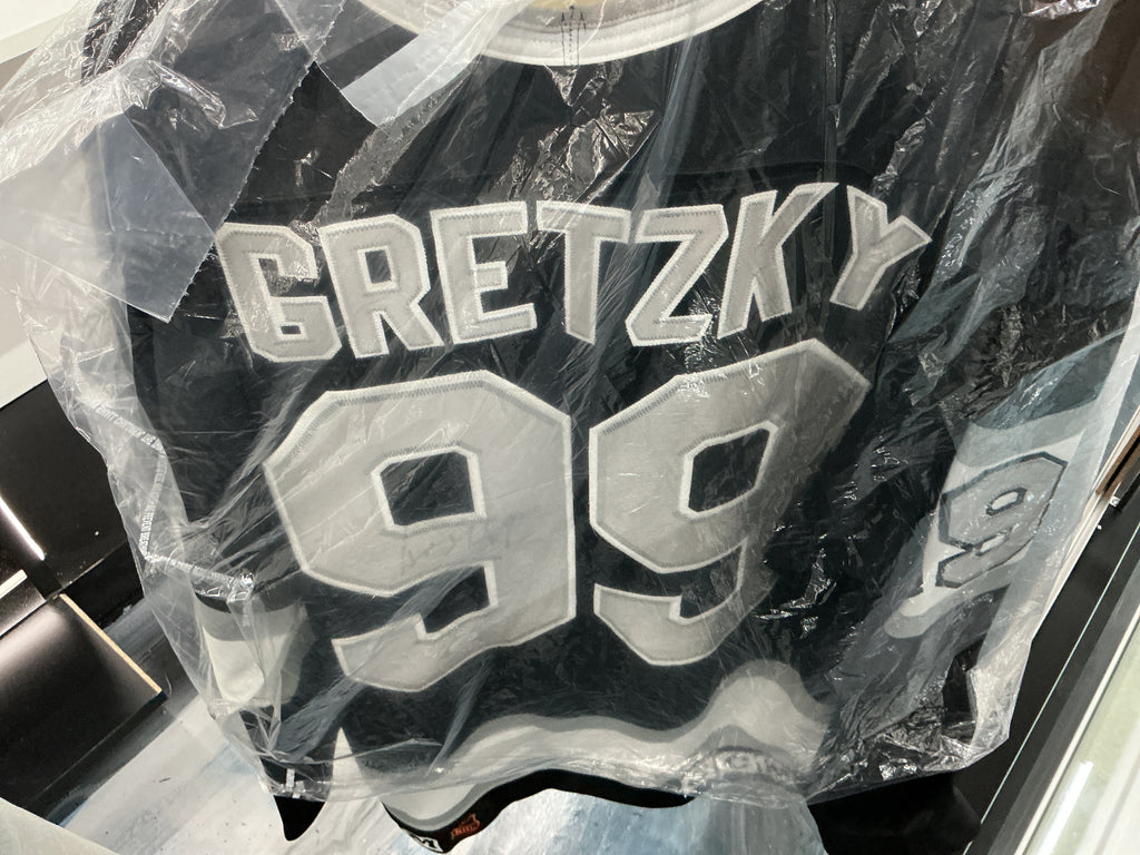 Signed Los Angeles Kings Wayne Gretzky Black #99 Jersey