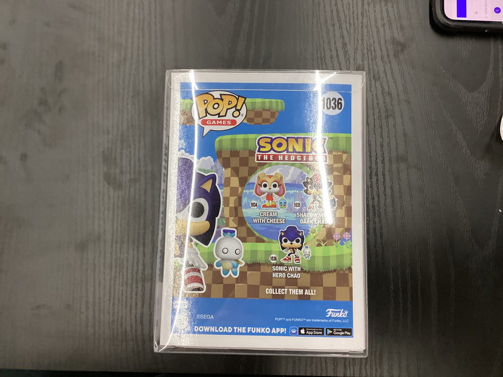 Funko Pop 1036 6 inch - Sonic with Hero Chao - Signed by Wally Wingert